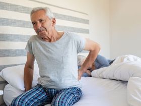 Cách trị đau lưng do thoái hóa cột sống hiệu quả tại nhà
